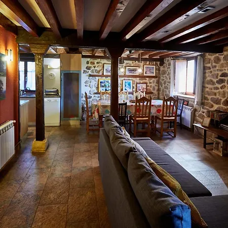 Sendero Del Saja-besaya Country house *